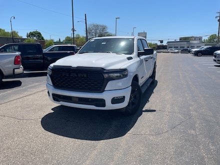 2025 Ram 1500 TRADESMAN CREW CAB 4X4 5'7 BOX Pickup