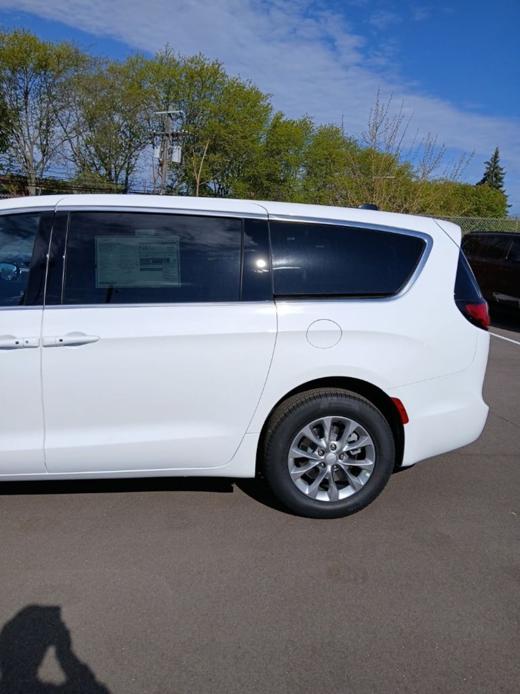 New 2027 Chrysler Pacifica SELECT AWD Passenger Van