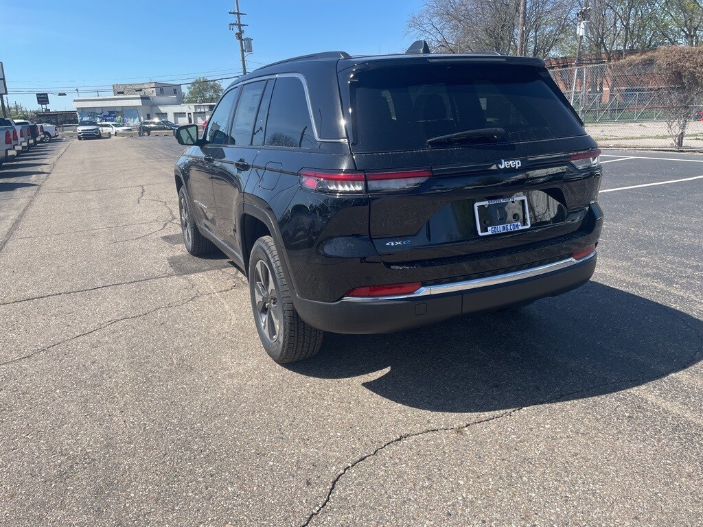 2025 Jeep Grand Cherokee 4xe photo 4