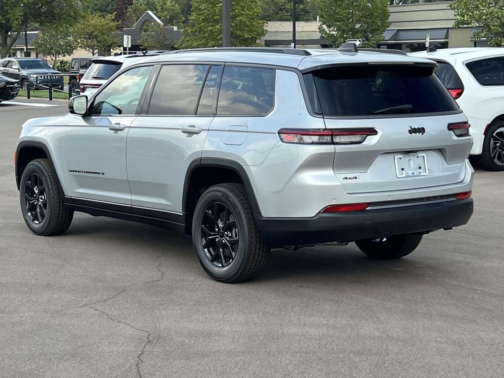 New 2026 Jeep Grand Cherokee L LAREDO ALTITUDE 4X4 Sport Utility