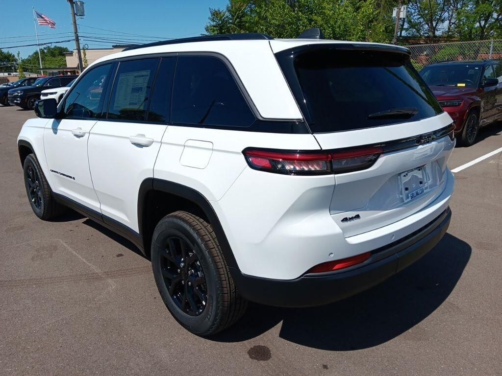 Used 2026 Jeep Grand Cherokee Altitude SUV