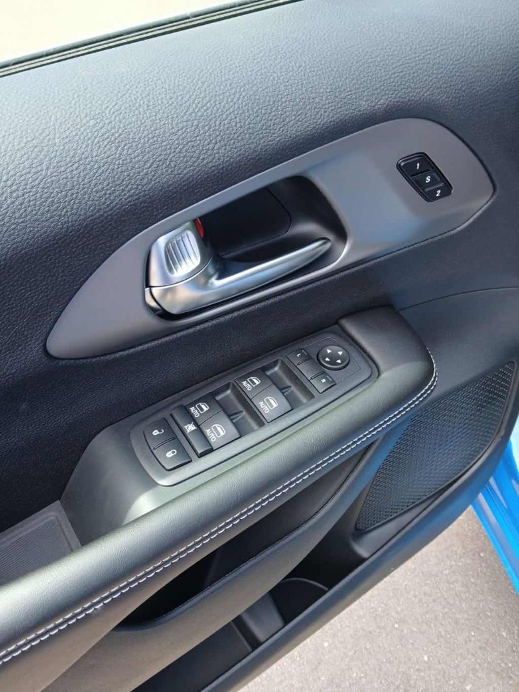 New 2027 Chrysler Pacifica SELECT AWD Passenger Van