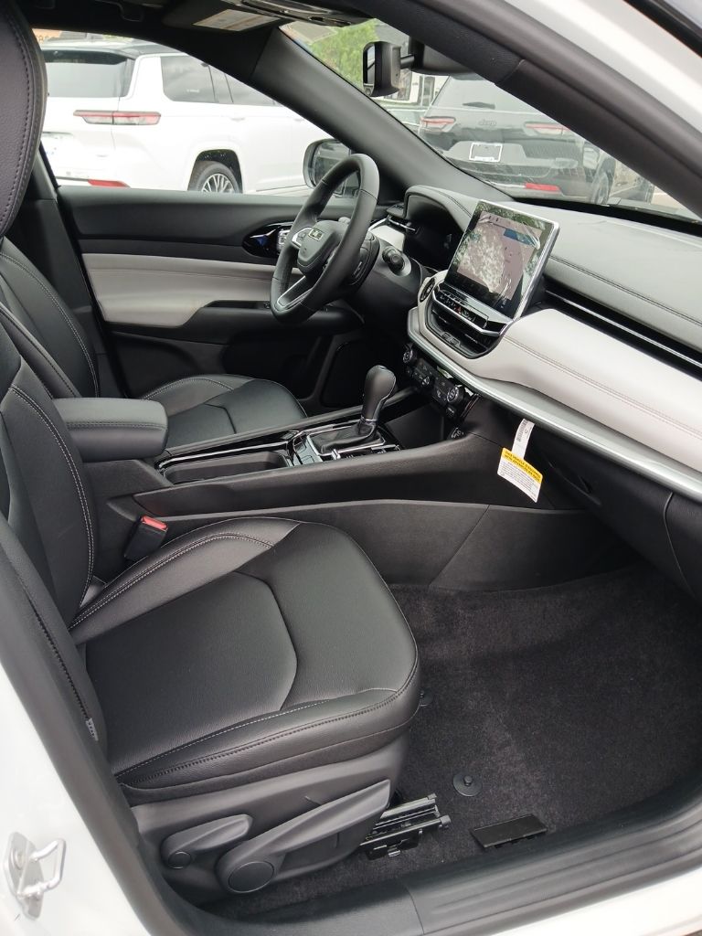 2026 Jeep Compass Limited - Photo 18