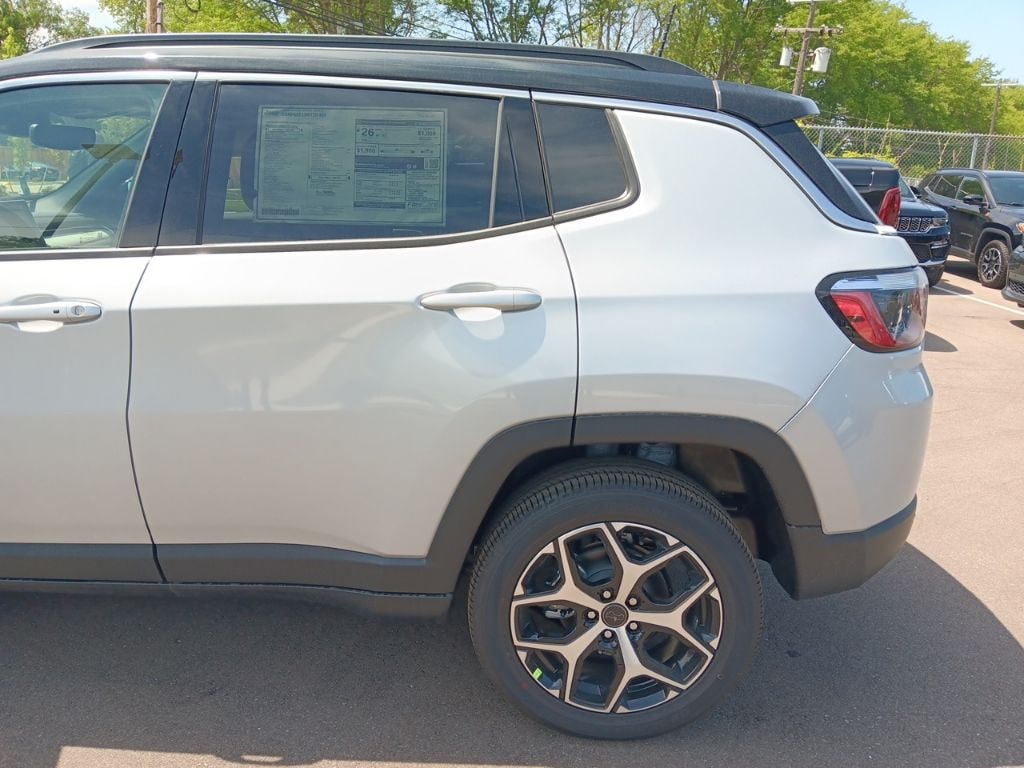 New 2026 Jeep Compass LIMITED 4X4 Sport Utility