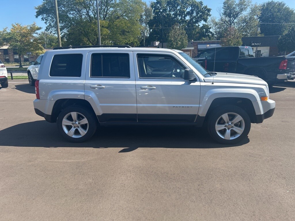 2011 Jeep Patriot Latitude photo 4