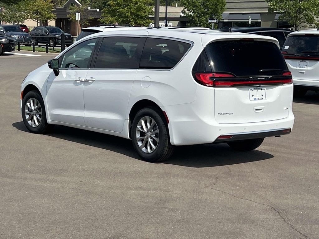 New 2027 Chrysler Pacifica SELECT AWD Passenger Van