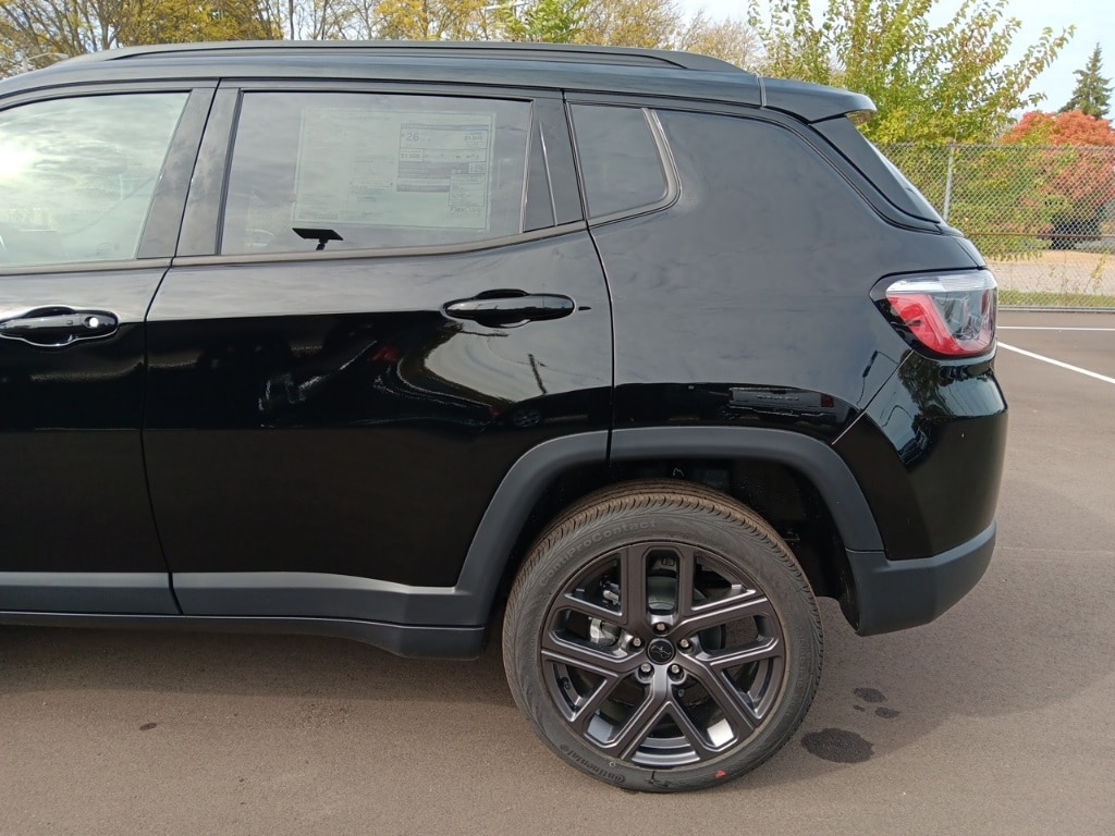 New 2026 Jeep Compass LIMITED ALTITUDE 4X4 Sport Utility