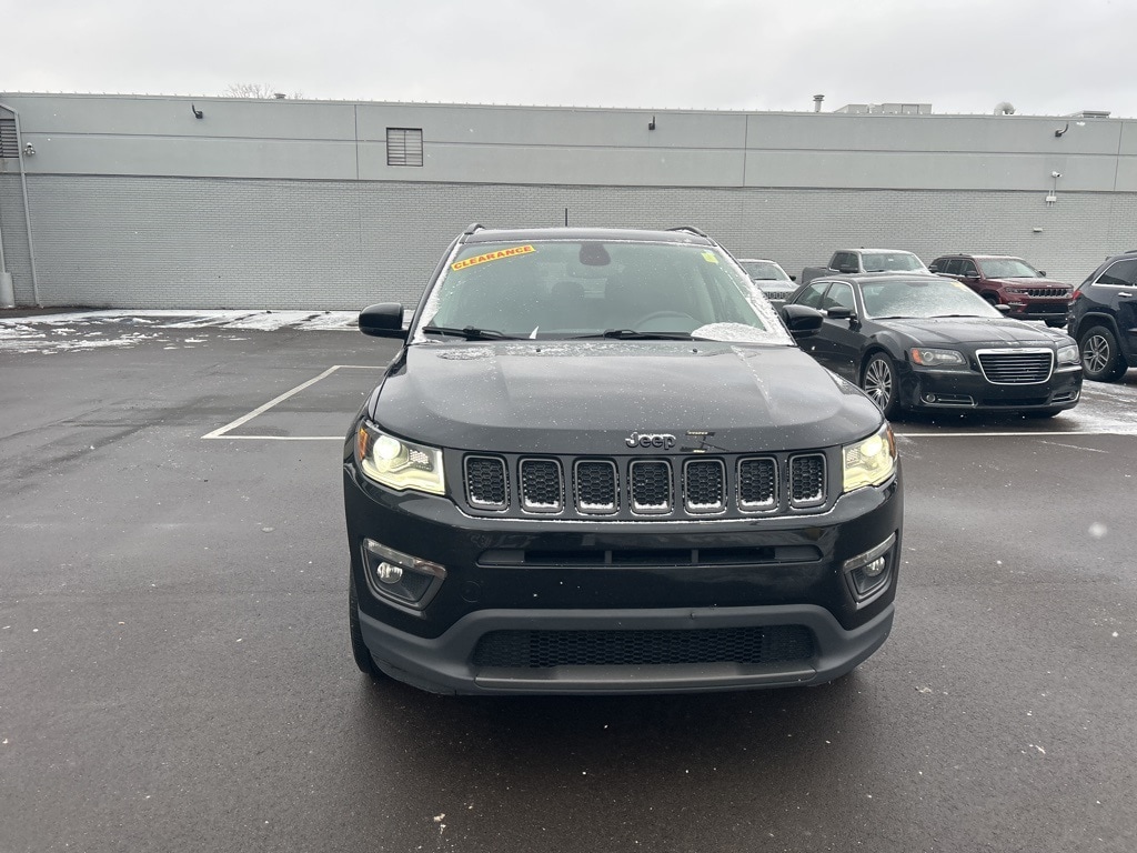 Used 2019 Jeep Compass High Altitude with VIN 3C4NJDCB5KT672827 for sale in Detroit, MI