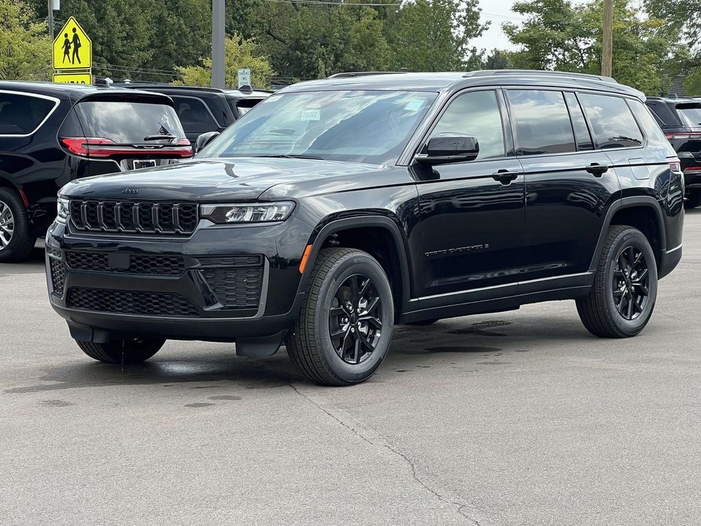 New 2026 Jeep Grand Cherokee L LAREDO ALTITUDE 4X4 Sport Utility
