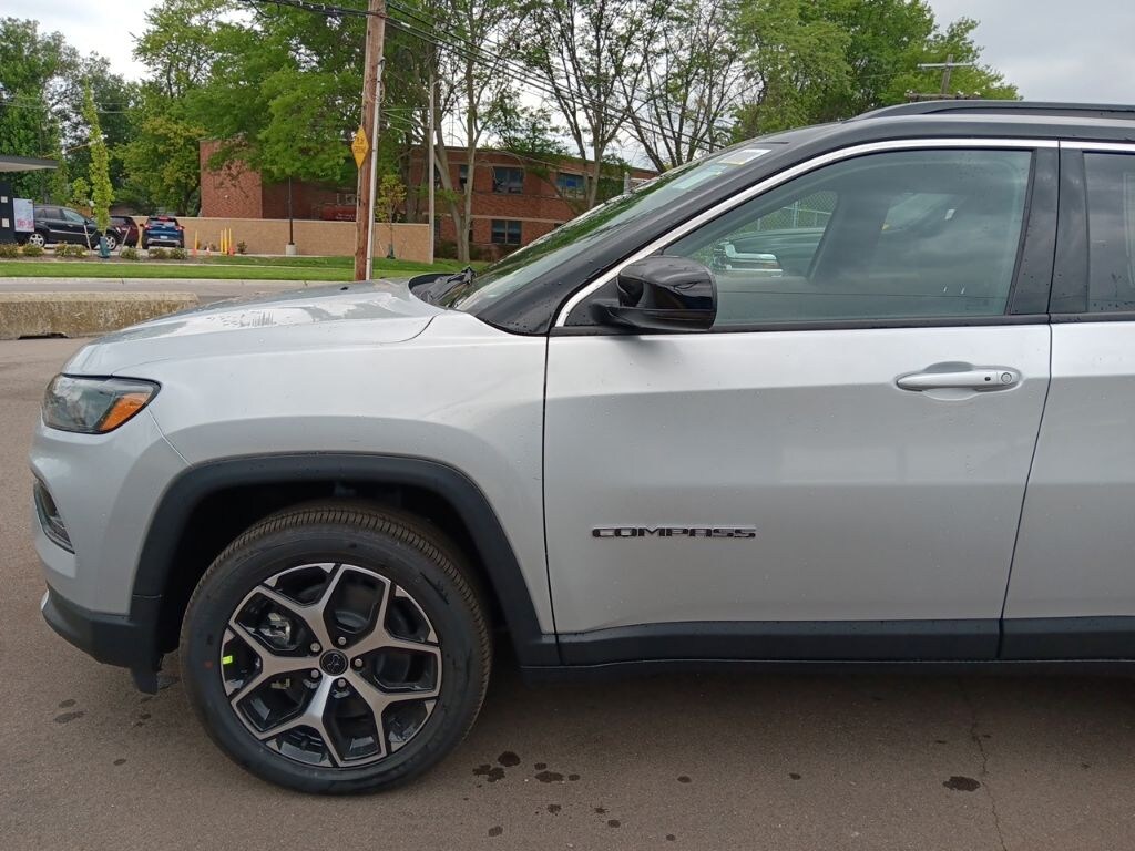New 2026 Jeep Compass LIMITED 4X4 Sport Utility