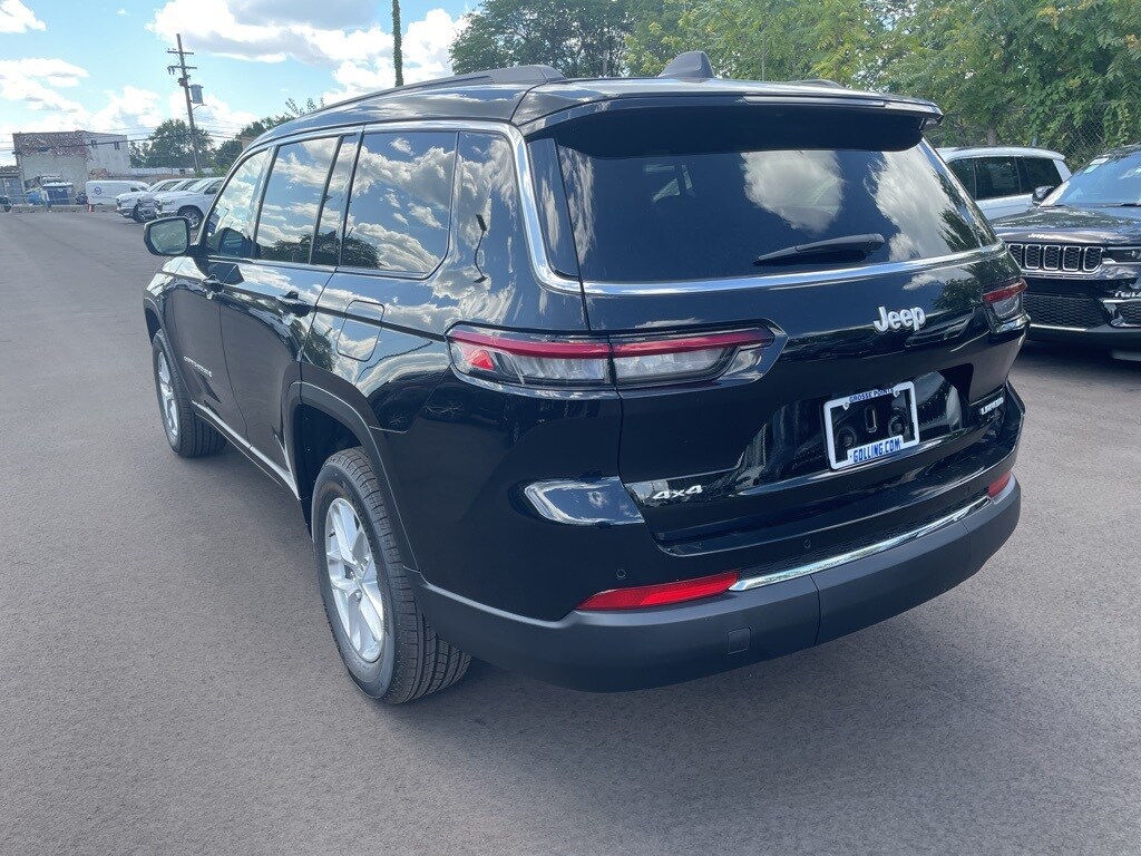 2025 Jeep Grand Cherokee Laredo photo 4