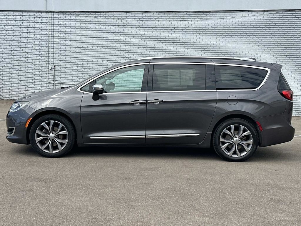 Certified 2020 Chrysler Pacifica Limited Minivan/Van