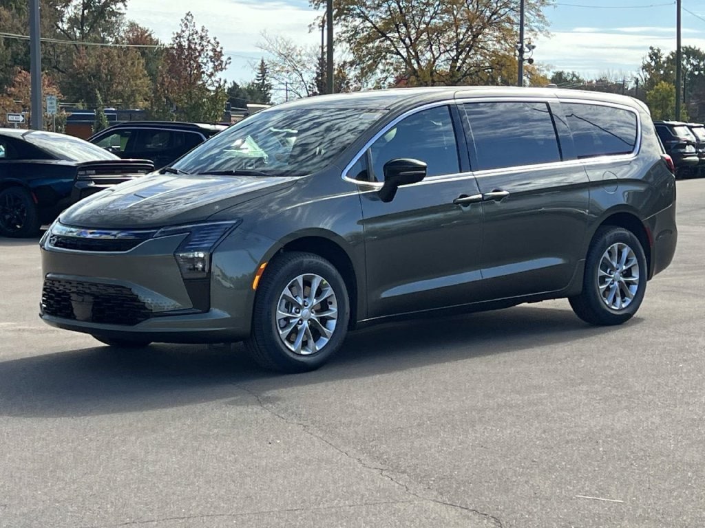 2027 Chrysler Pacifica Select
