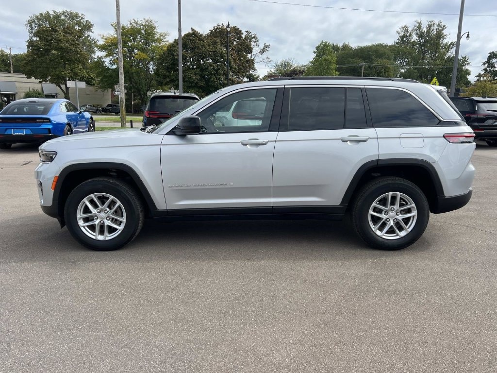 Used 2025 Jeep Grand Cherokee Laredo X SUV