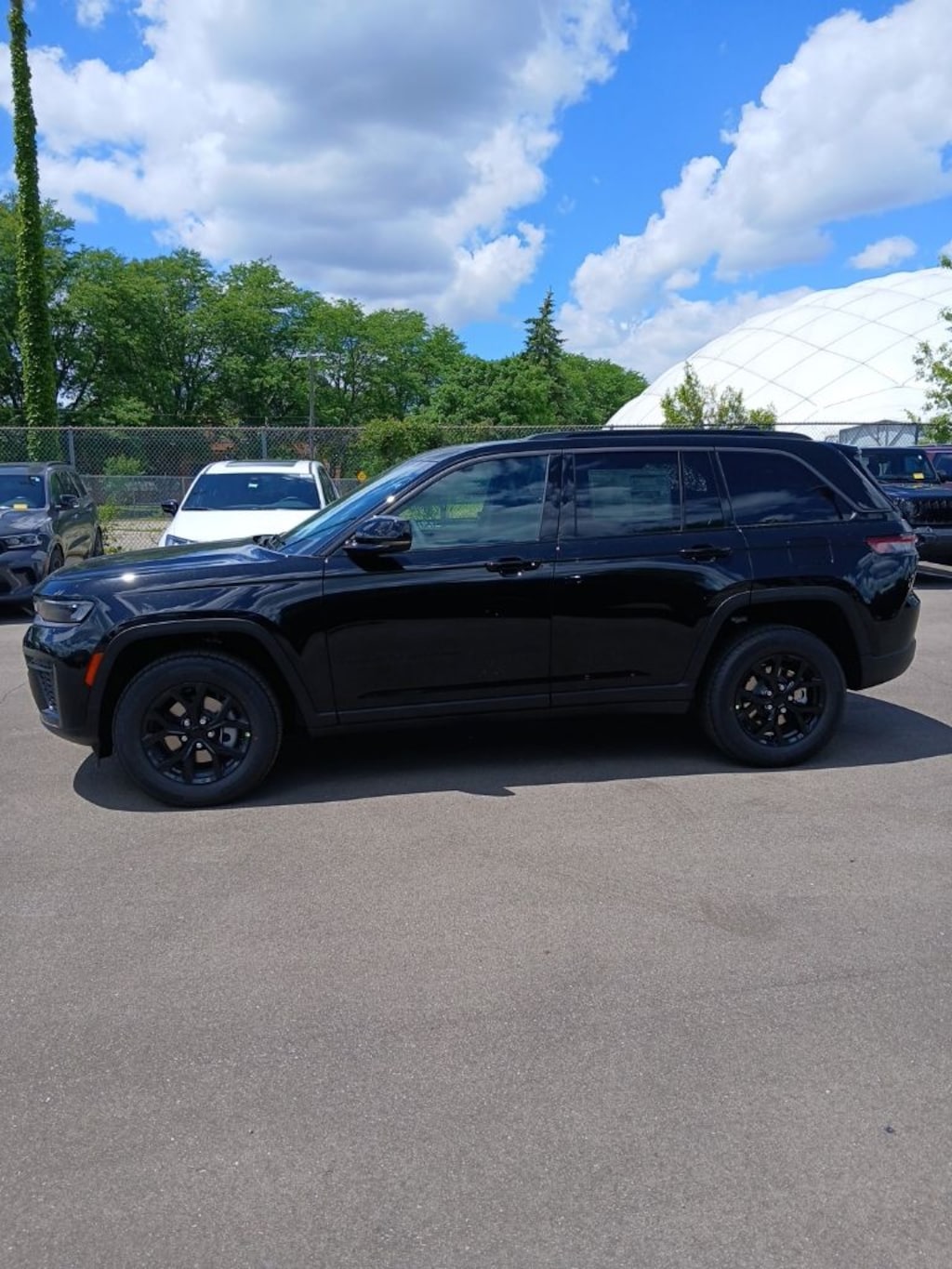 New 2026 Jeep Grand Cherokee LAREDO ALTITUDE 4X4 Sport Utility