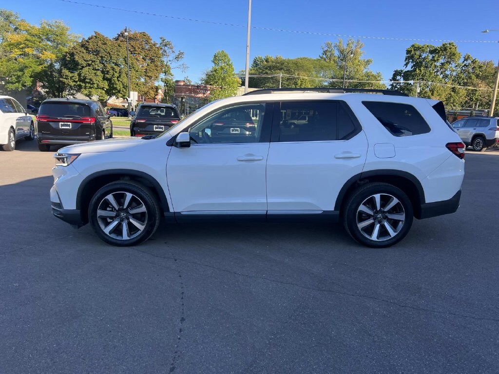 Used 2023 Honda Pilot Touring SUV