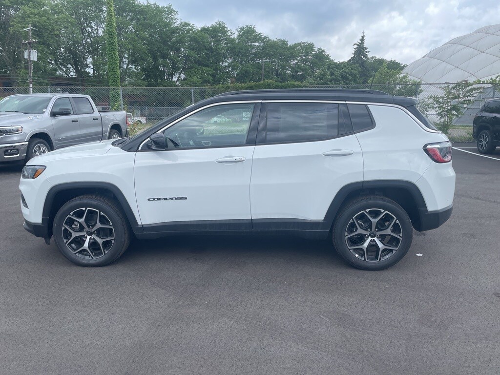 2025 Jeep Compass Limited photo 2