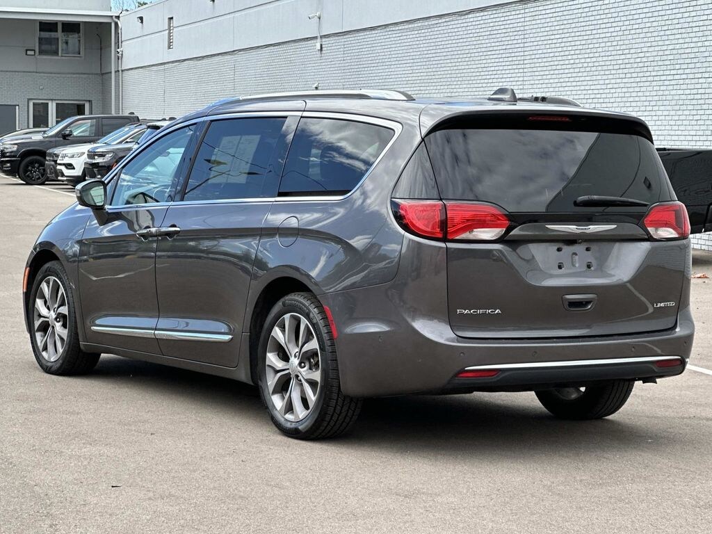 Certified 2020 Chrysler Pacifica Limited Minivan/Van