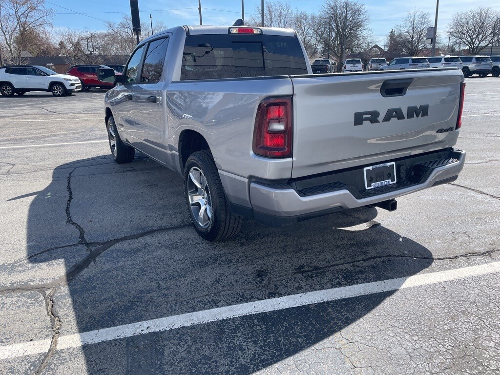 2025 Ram 1500 Tradesman photo 4