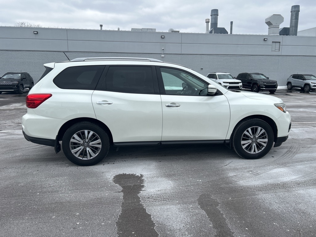 Used 2018 Nissan Pathfinder SV SUV