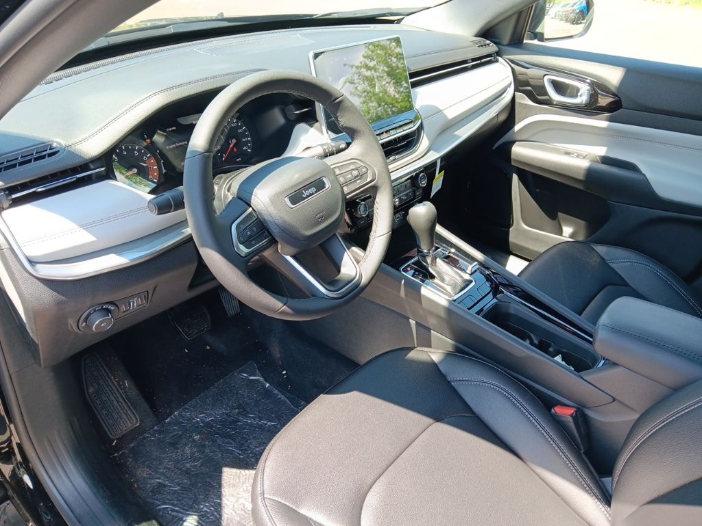 2026 Jeep Compass Limited - Photo 12