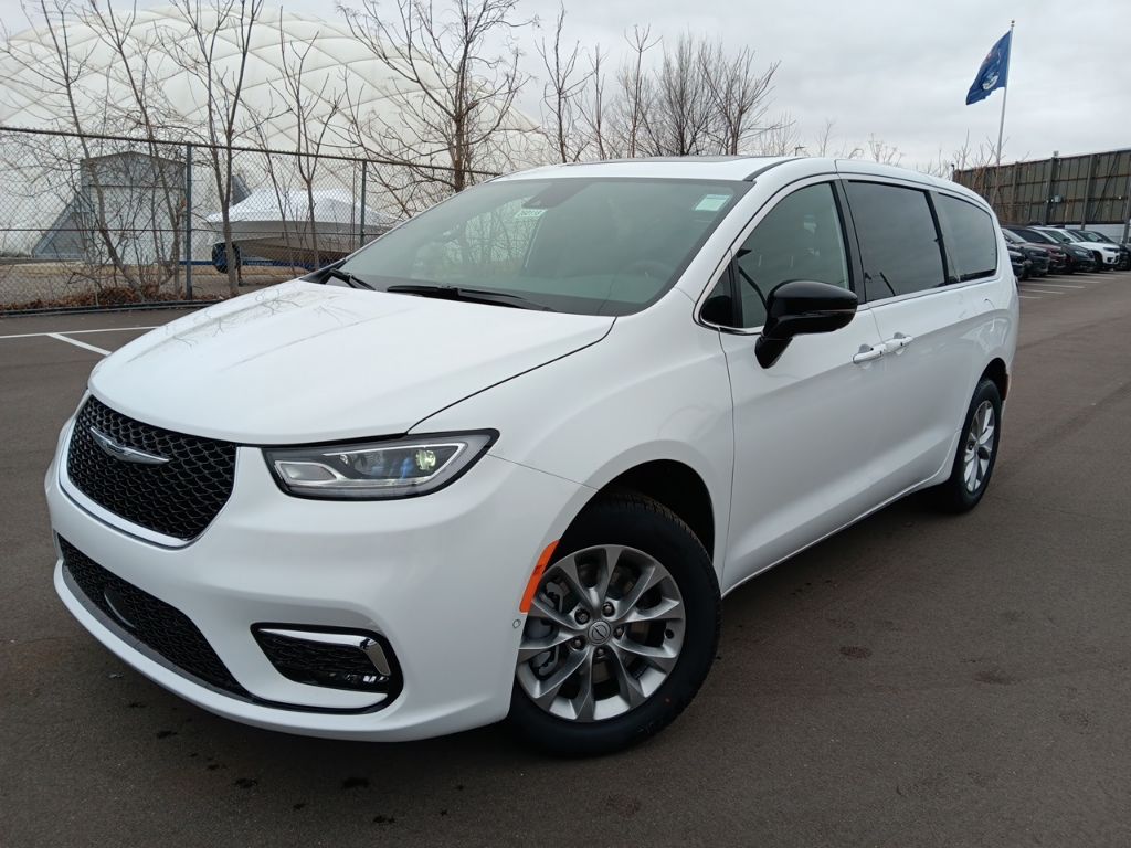 2026 Chrysler Pacifica