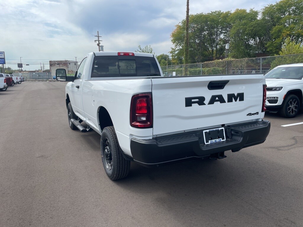2026 Ram 2500 Tradesman photo 4