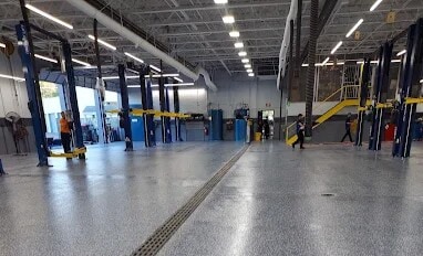 Service center at Golling CDJR Grosse Pointe