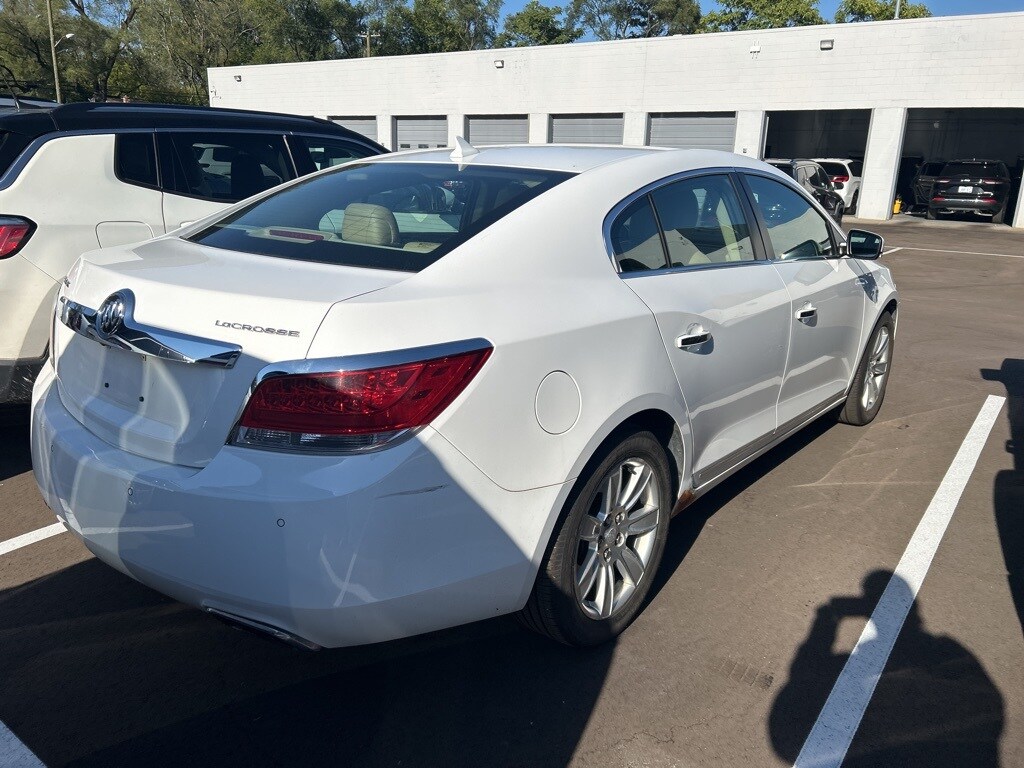 2013 Buick LaCrosse Leather photo 3