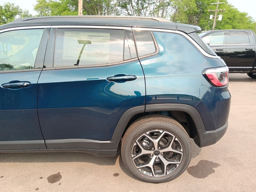 New 2026 Jeep Compass LIMITED 4X4 Sport Utility