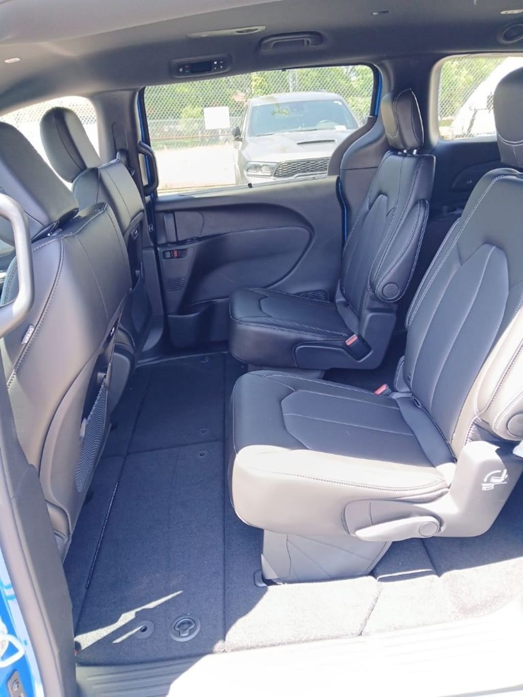 New 2027 Chrysler Pacifica SELECT AWD Passenger Van