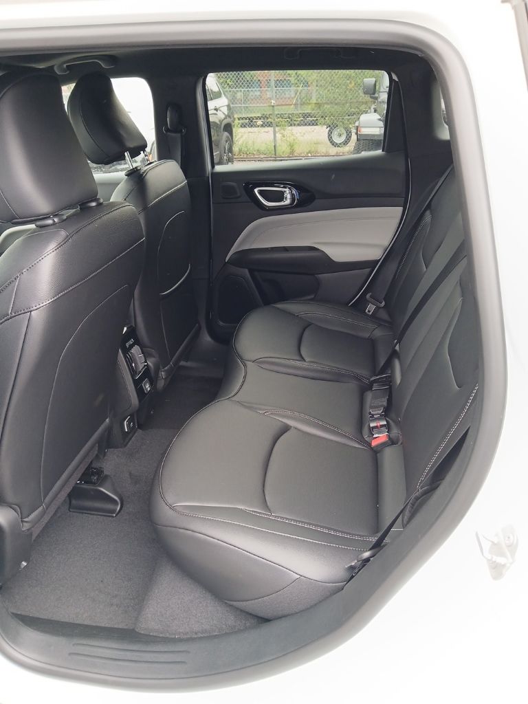 2026 Jeep Compass Limited - Photo 13