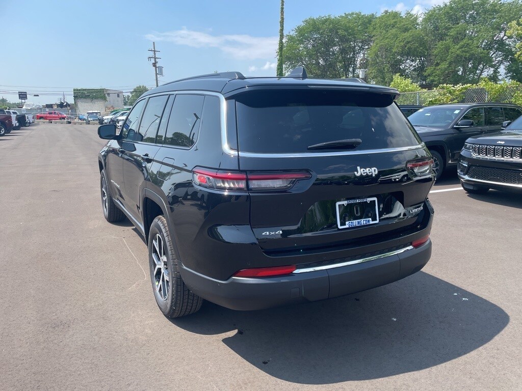 2025 Jeep Grand Cherokee Limited photo 3