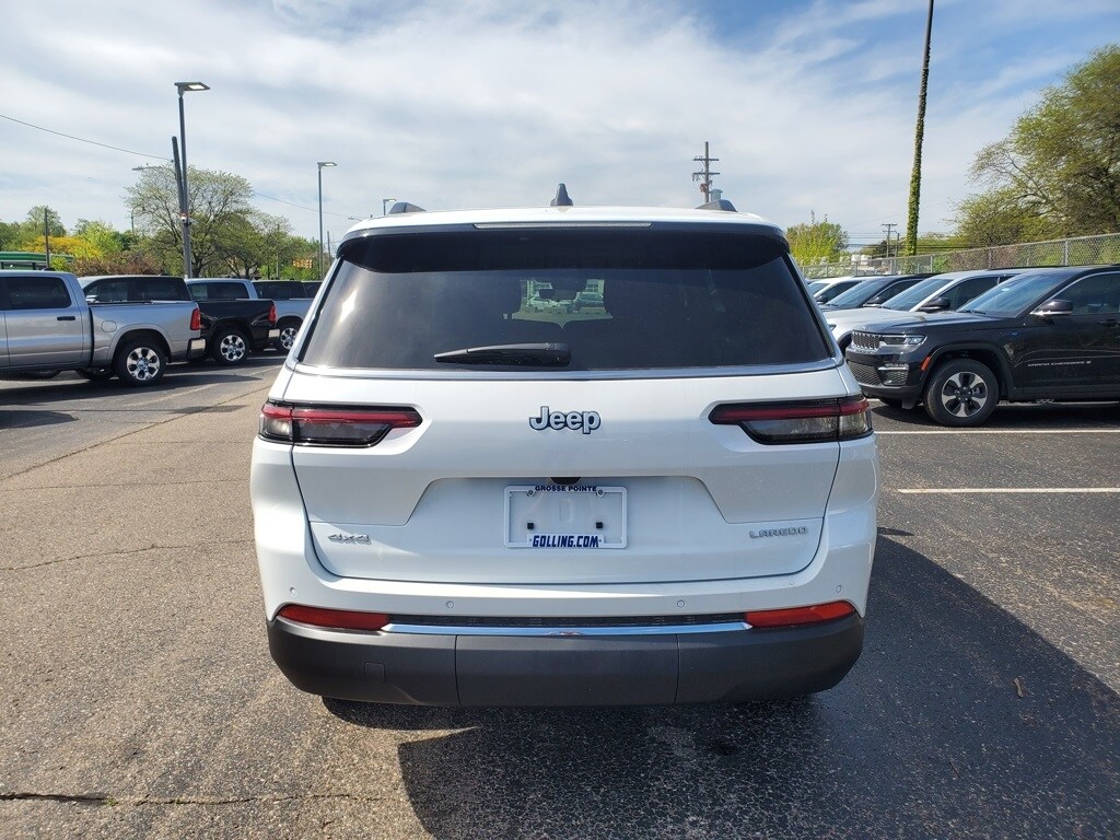 2025 Jeep Grand Cherokee Laredo photo 4