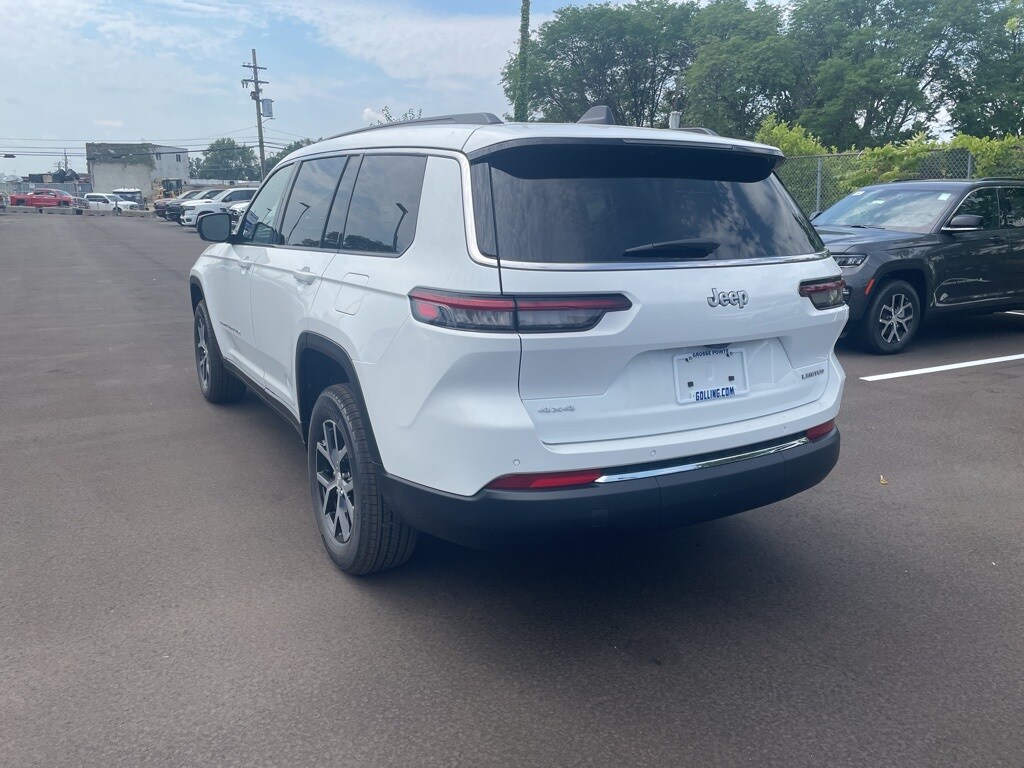 2025 Jeep Grand Cherokee Limited photo 4