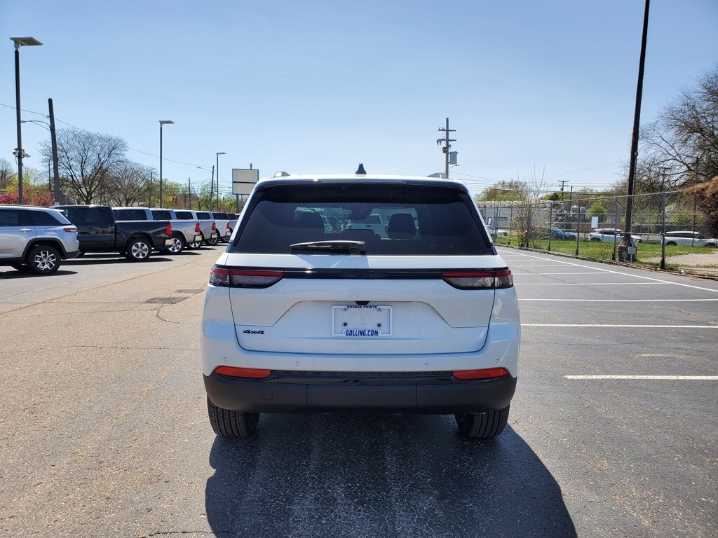 2025 Jeep Grand Cherokee Altitude X photo 4