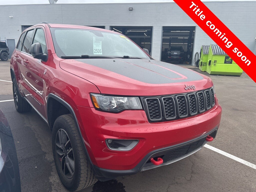 2019 Jeep Grand Cherokee Trailhawk photo 2
