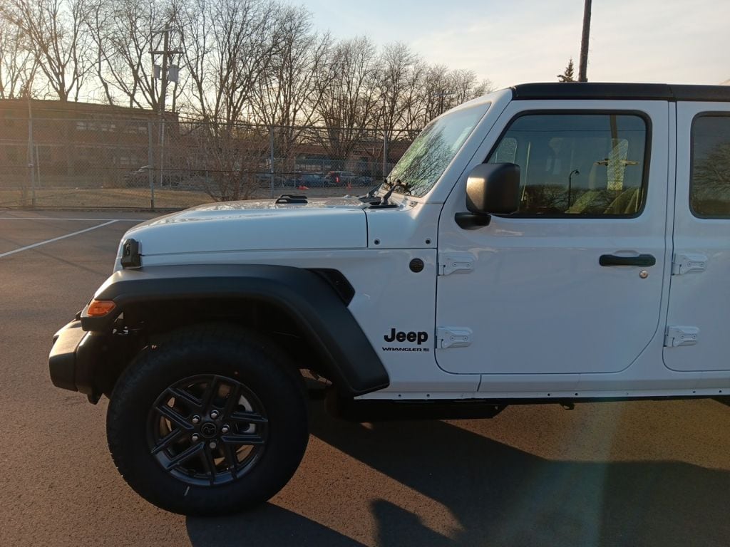 New 2026 Jeep Wrangler 4-DOOR SPORT S Sport Utility