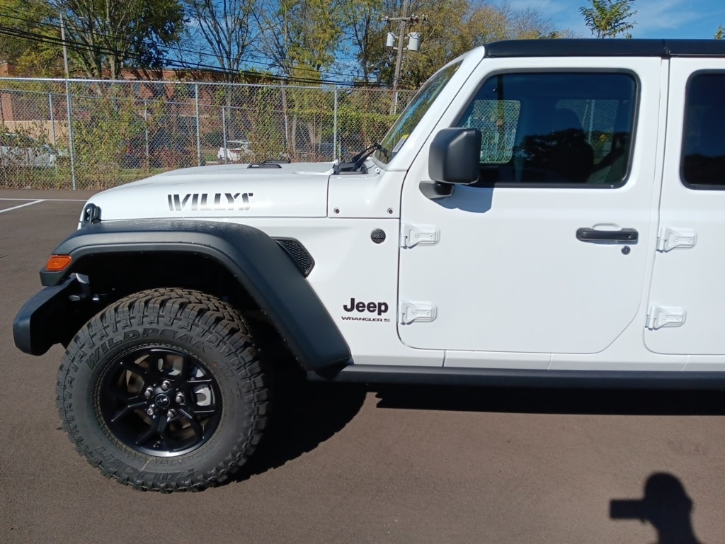 New 2026 Jeep Wrangler 4-DOOR WILLYS Sport Utility