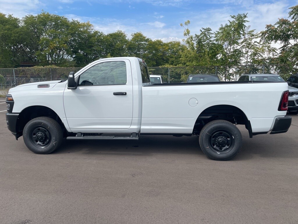 2026 Ram 2500 Tradesman photo 3