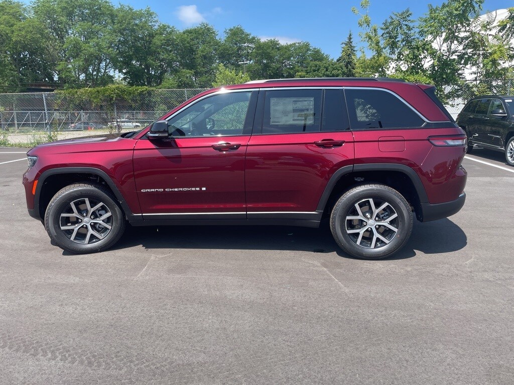 2025 Jeep Grand Cherokee Limited photo 4