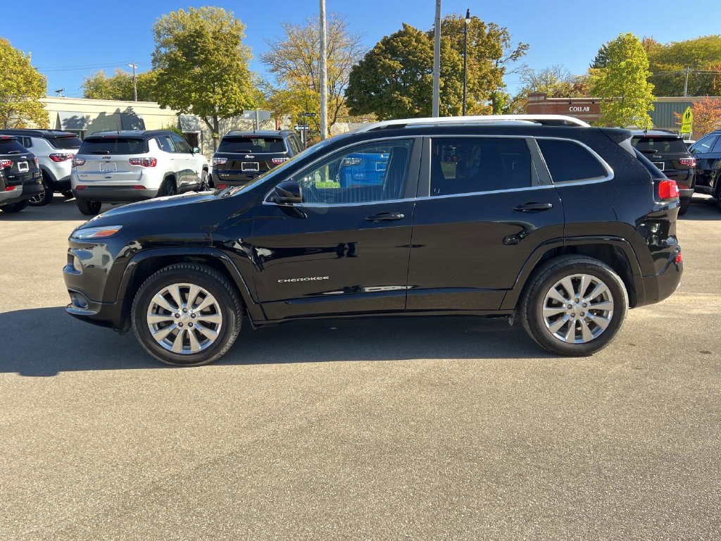 Used 2018 Jeep Cherokee Overland with VIN 1C4PJMJX6JD613393 for sale in Detroit, MI