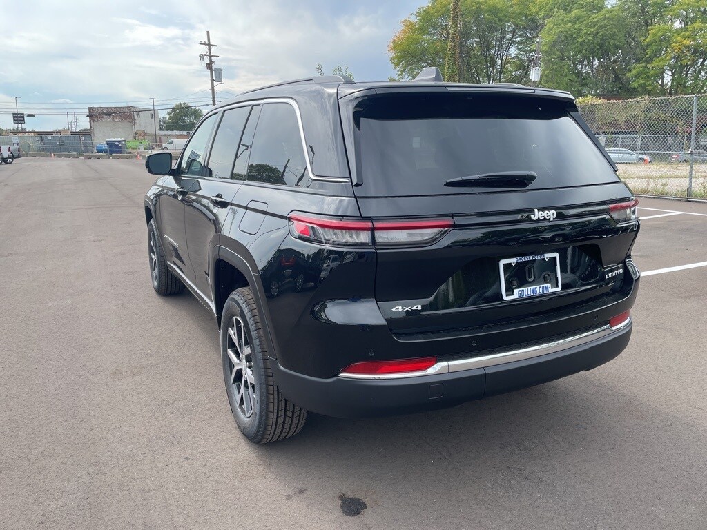 2025 Jeep Grand Cherokee Limited photo 3