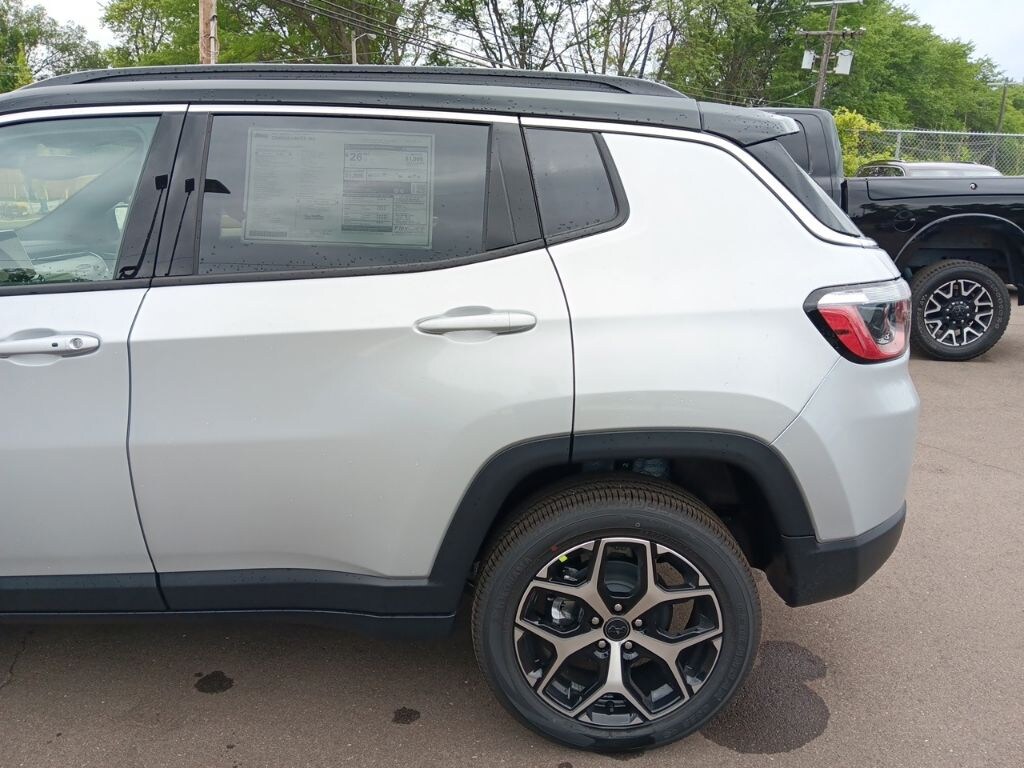 New 2026 Jeep Compass LIMITED 4X4 Sport Utility