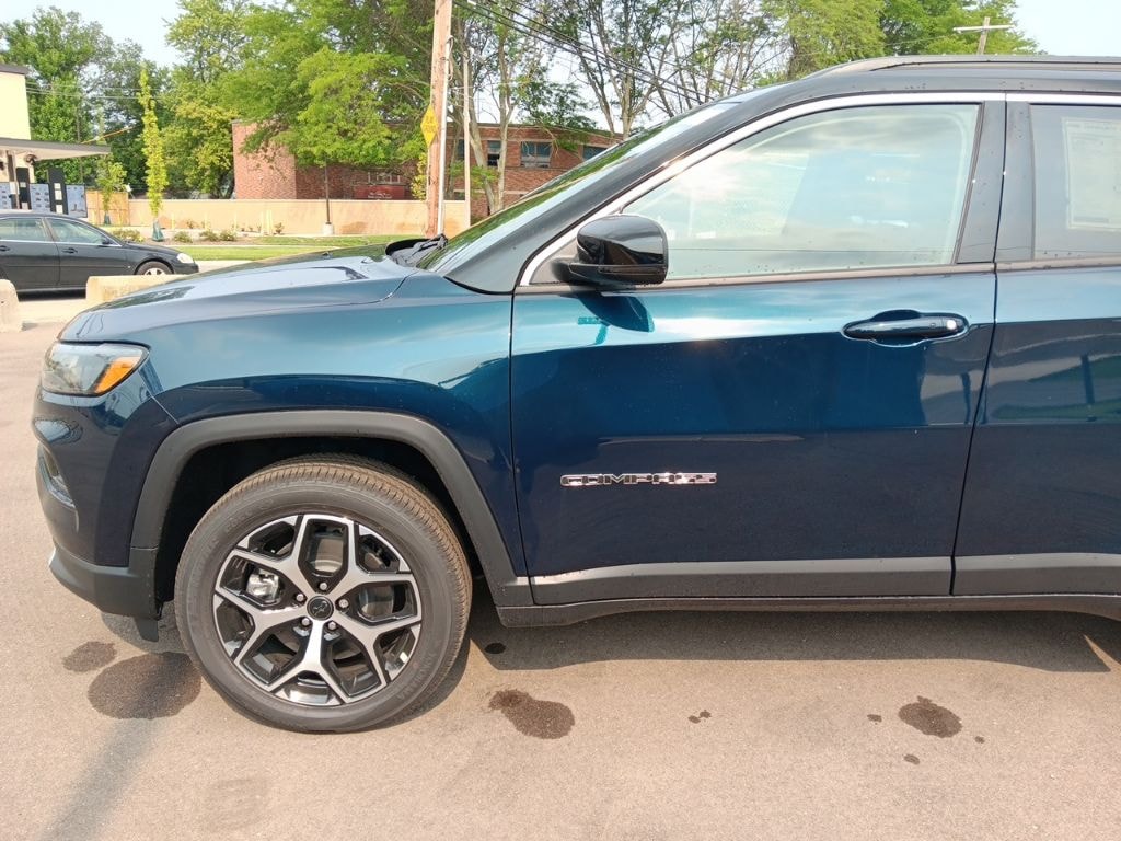 New 2026 Jeep Compass LIMITED 4X4 Sport Utility
