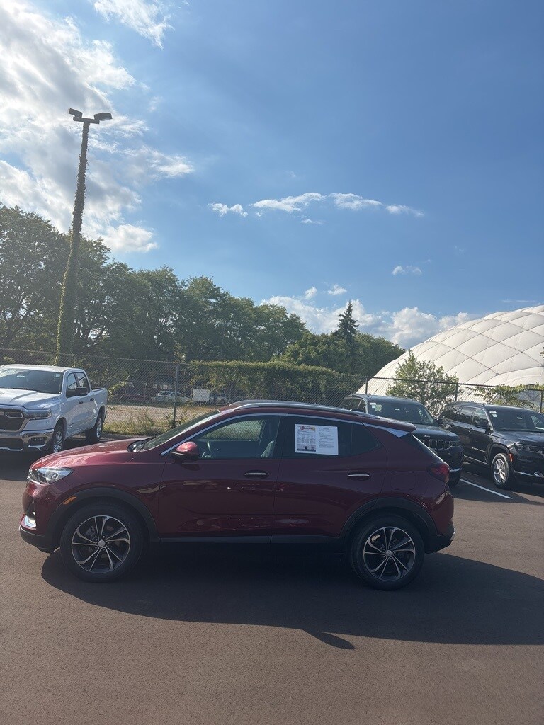 2023 Buick Encore GX Essence photo 2