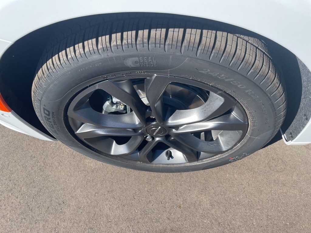 2026 Chrysler Pacifica photo 2