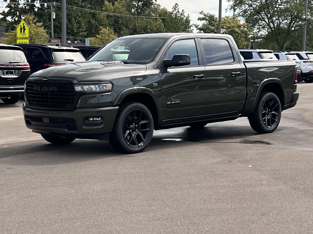 2027 Ram 1500 LARAMIE CREW CAB 4X4 5'7 BOX Pickup