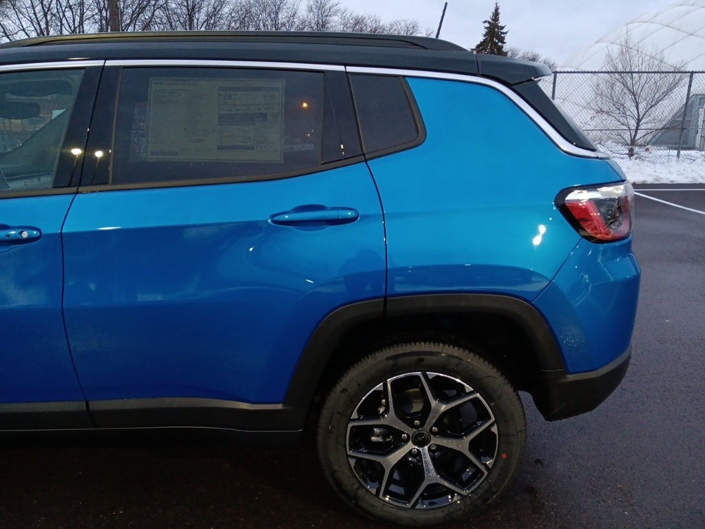 New 2026 Jeep Compass LIMITED 4X4 Sport Utility