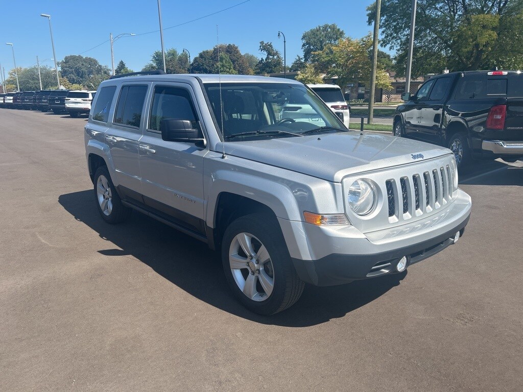 2011 Jeep Patriot Latitude photo 3